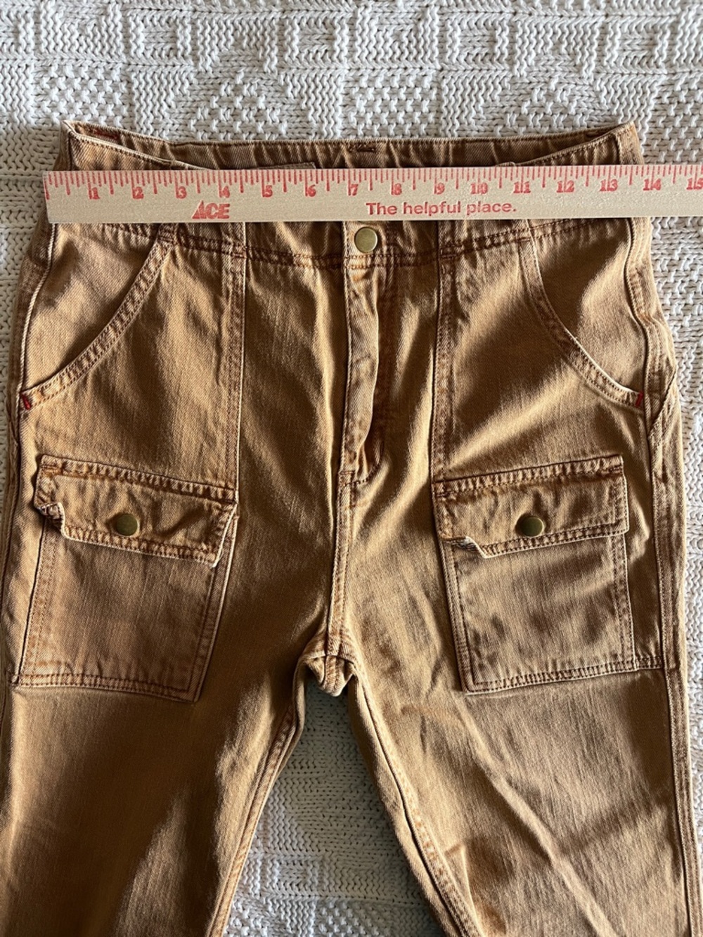 Pilcro Straight-Leg Cargo Pants in Warm Tan - Picture 6 of 13